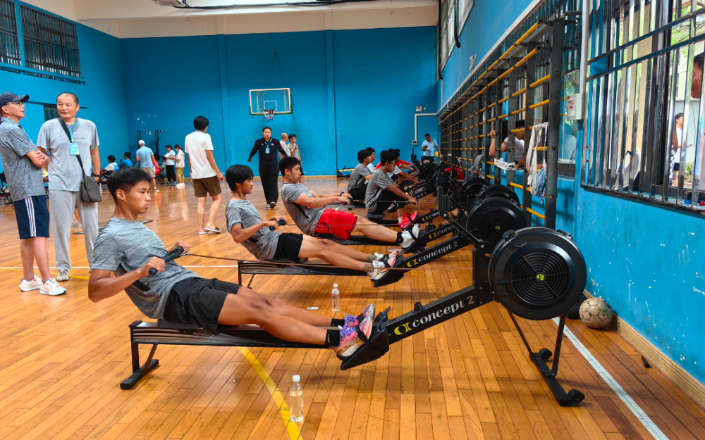 包含体育精英群雄逐鹿，激情比拼令人心动不已的词条