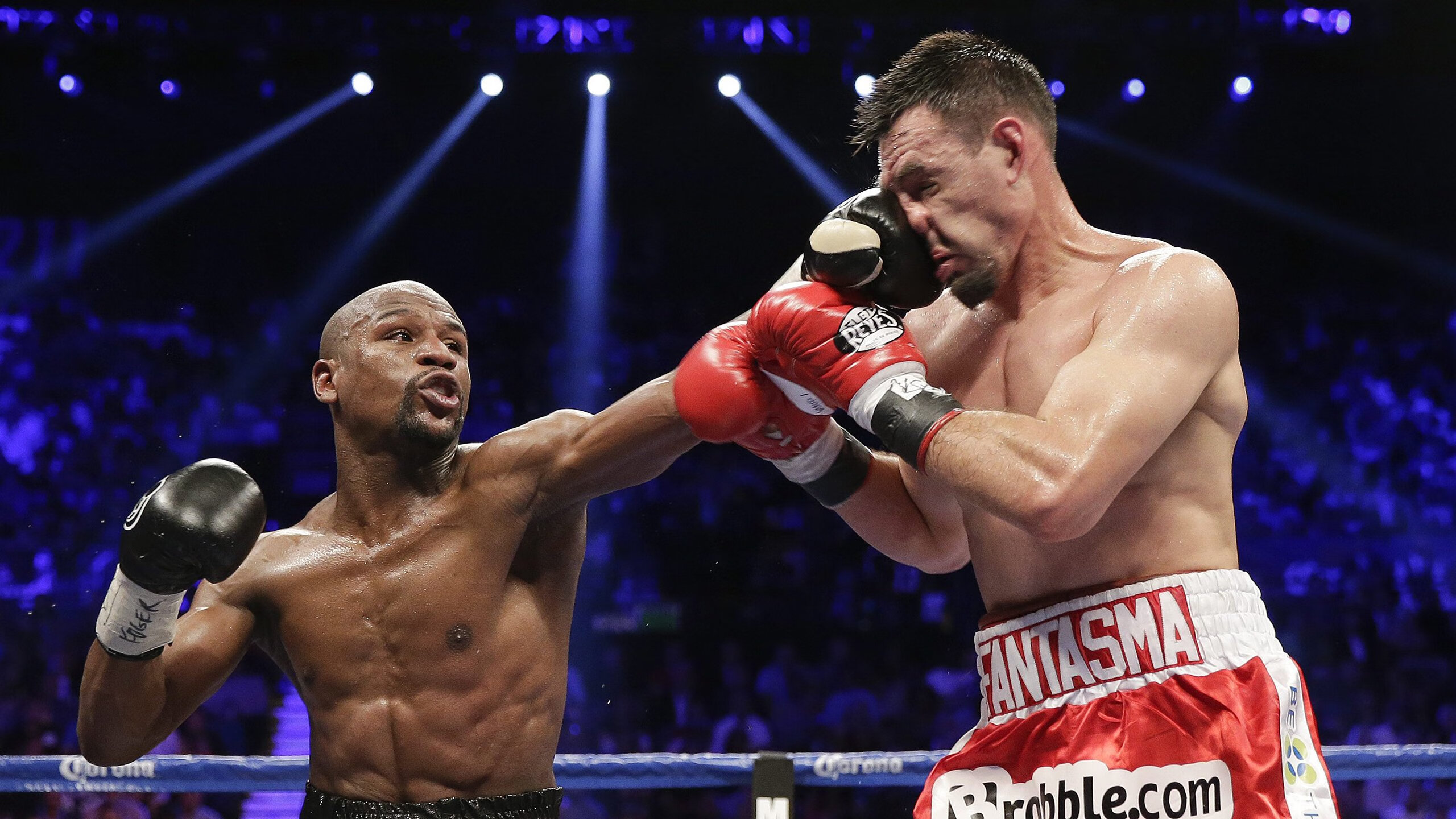 当足球狂想照进现实，智利踏平南非，富安健洋在F1赛道的跨界统治