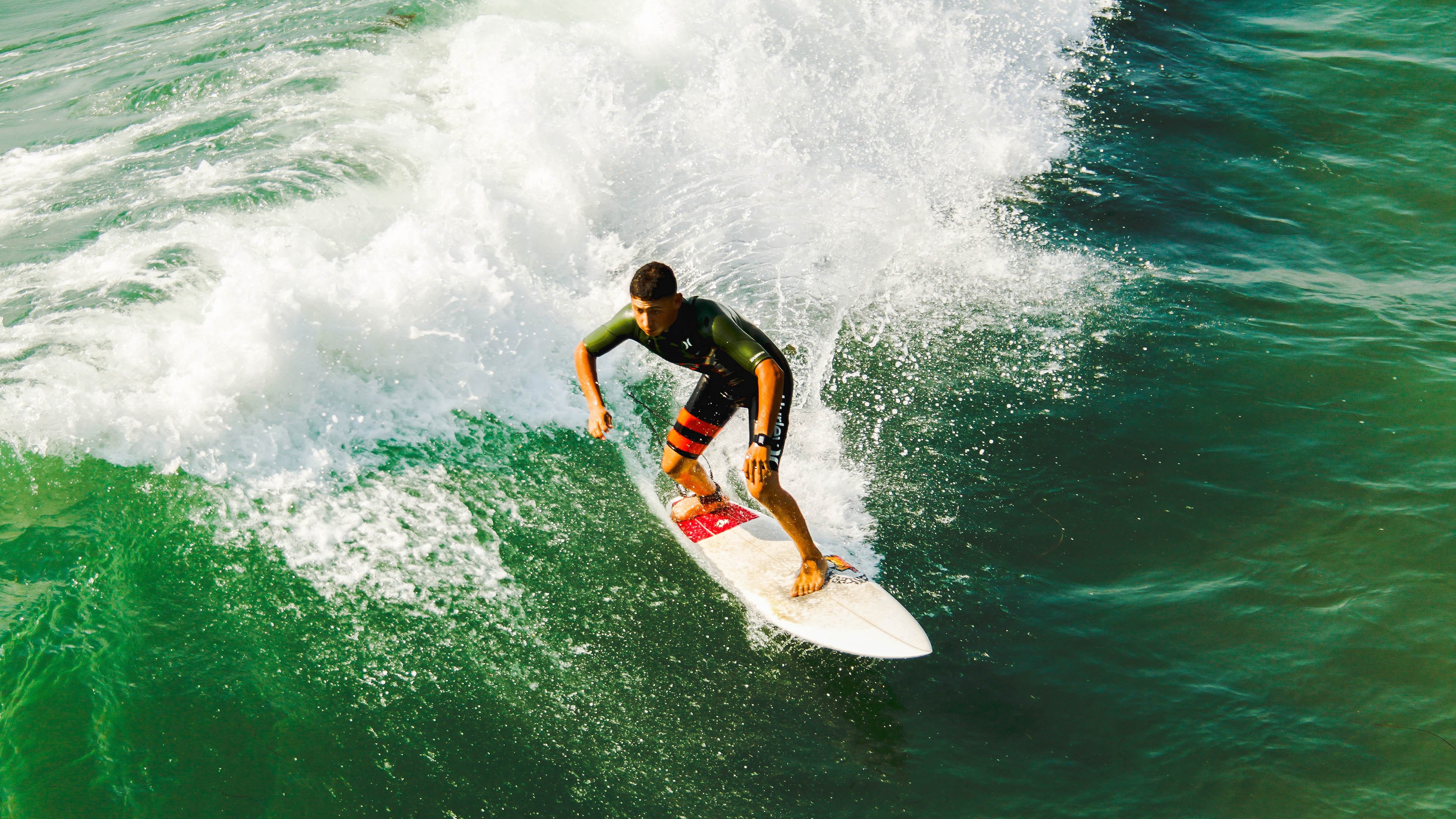 若日尼奥点射绝境救赎，奥地利补时逆转书写热血传奇