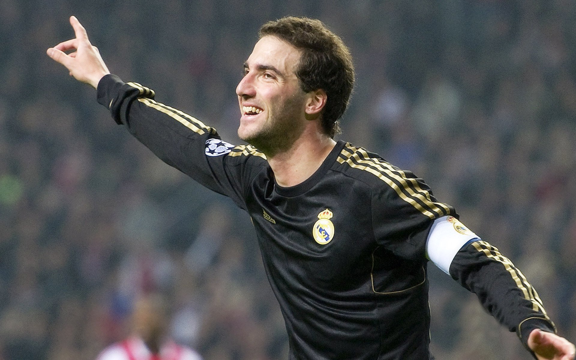 从洪都拉斯压哨绝杀到哈兰德时代,足球世界的冰与火之歌